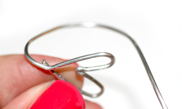 DIY Paperclip Heartbeat Ring Tutorial 